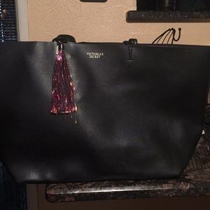 Victoria Secrets Tote with pouch